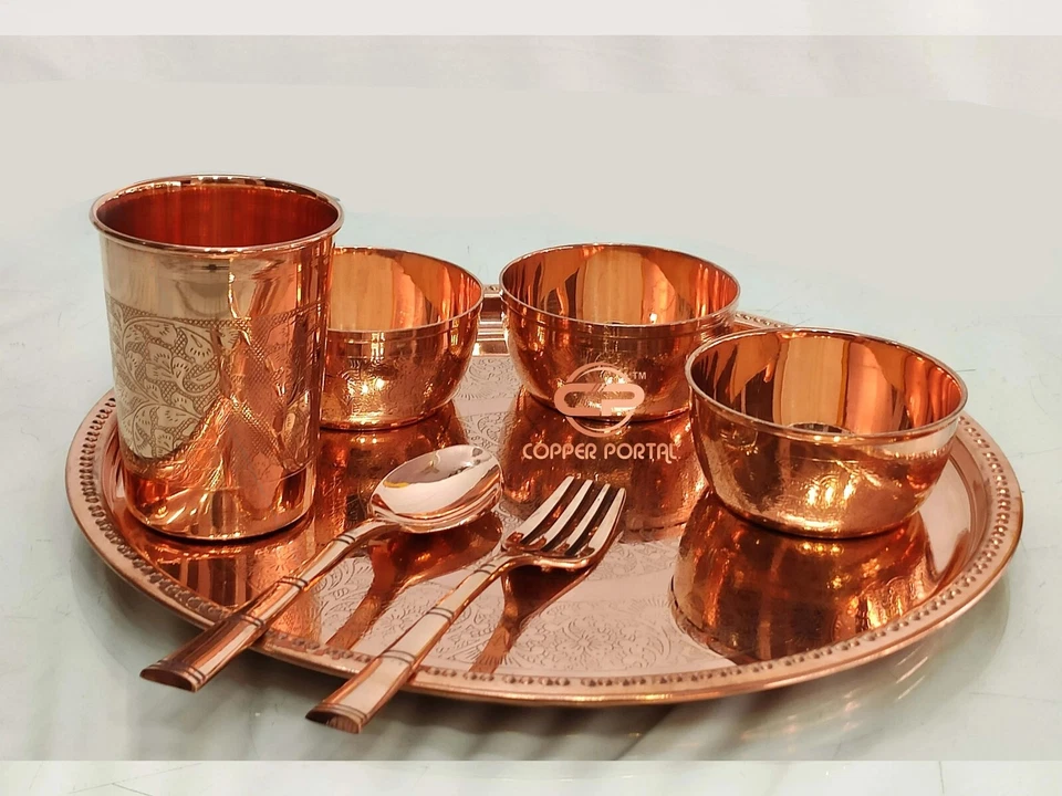 Juego de cena de cobre puro, vajilla artesanal en relieve para entretener la Navidad Foto 1 de 4
