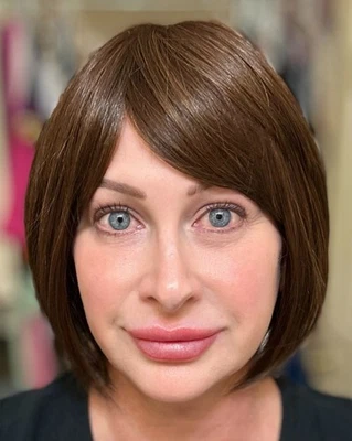 Peruca Bob Bangs boné de renda marrom claro fibras sedosas muito naturais FRETE GRÁTIS - Imagem 1 de 4