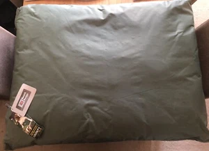 Danish Design County Green Deep Dog Duvet Green Medium Waterproof New With Tags - Picture 1 of 8