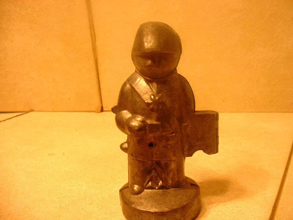 Molde antiguo de chocolate/helado #320 en forma de soldado Foto 1 de 3