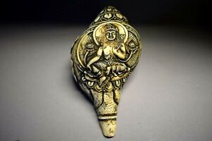 Muscheltrompete (Shanka)-Tibet, Tara auf Lotussockel, sehr feine Qualität, 18cm 