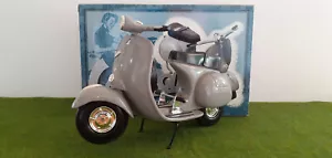 VESPA gris 1/6 métal XONEX édition limitée 5000 pcs moto miniature de collection - Imagen 1 de 11