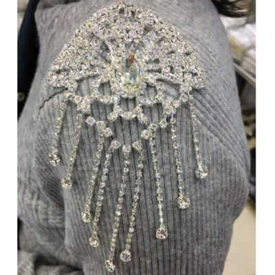 1PC Rhinestone Epaulettes Shoulder Pad Flower Tassel Patches Sew-on Appliques - Image 1 of 4