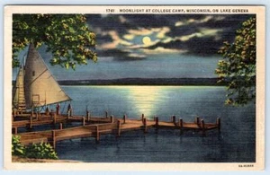 1957 College Camp Wisconsin Lake Geneva Moonlight velero acuático lino postal - Imagen 1 de 2
