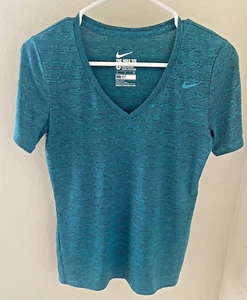 The Nike Tee Green Dri-Fit Athletic Cut Womens V Neck Short Sleeve Shirt Small - Picture 1 of 3