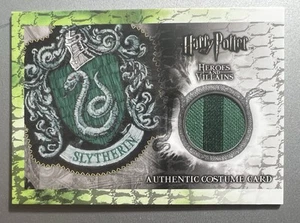 Harry Potter Helden & Schurken Slytherin Quidditch Kostüm Karte 362/480 Artbox - Bild 1 von 8