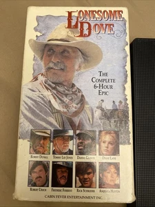 Lonesome Dove (VHS) The Complete 6-Hour Epic Western Action Drama Romance - Foto 1 di 3