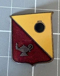 WWII Era United States Army Ordnance School DI DUI Insignia Crest Pin-Back - Picture 1 of 2