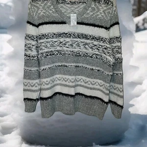 NEW DRESSBARN PULLOVER SWEATER WHITE BLACK SILVER METALLIC THREAD 1X - Picture 1 of 10