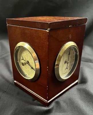Wood Cube Desktop Clock Thermometer Hygrometer Barometer - Image 1 of 4