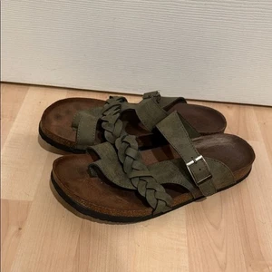 Sandalias con correa trenzada verde oliva 10 - Imagen 1 de 5