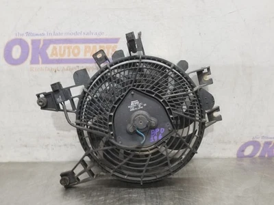 04 2004 TOYOTA SEQUOIA SR5 4.7L CONDENSER FAN AND FAN MOTOR ASSEMBLY Foto 1 de 4