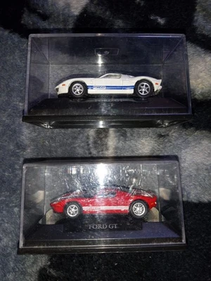 Lote Yat Ming 2005 diecast escala 1/72 rojo modelo Ford GT - blanco azul Foto 1 de 4