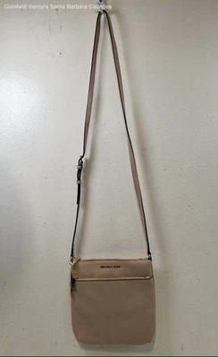 Michael Kors Jet Set Soft Pink Flat Pebbled Leather Crossbody Purse New w/ Tags - Image 1 of 4
