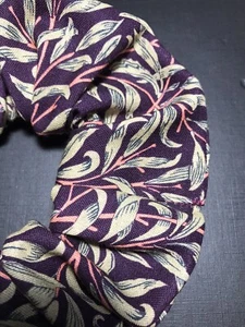 Handmade 100% Cotton William Morris Damson Willow Bough Print Scrunchie - Picture 1 of 11