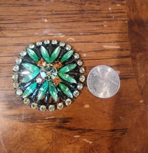 Beautiful green  crystal sunburst pin brooch vintage - Picture 1 of 3