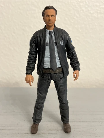 RICK GRIMES THE WALKING DEAD POLICE BLUE UNIFORM 5” ACTION FIGURE TO (PRE-OWNED) Cover