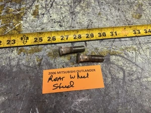 03-06 OUTLANDER Rear Wheel Stud Set Of 2 - Picture 1 of 12