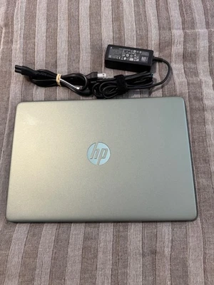 Portátil HP 14-dq1089wm 14" (256GB SSD, Intel Core i3-1005G1, 1.2GHz, 8GB RAM)... Foto 1 de 4