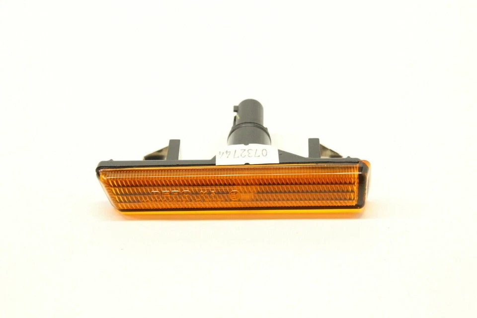 Luz de señalización lateral izquierda BMW 740i 750i 1995 1996 1997 1998 1999 2000 2001 OEM usada Foto 1 de 4
