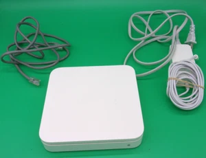 Apple AirPort Extreme Base Station Wi-FiRouter A1408 with orignal power adaptor - Picture 1 of 5