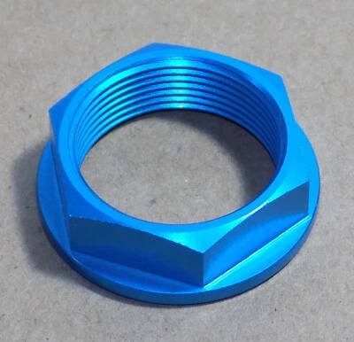 Tuerca de eje delantero de aluminio Ducati 998 996 916 748 ST2 ST4 800SS Monster 800 900 S4R Foto 1 de 2