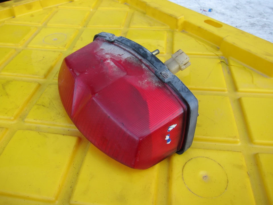 Kawasaki Ninja ZX7R ZX750M 1994 OEM luz trasera luz de freno trasera Foto 1 de 4