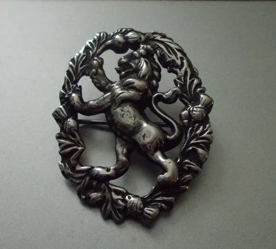 复古苏格兰狮子猖獗蓟花圈纯银凯尔特人 R 艾利森胸针 — 第 1/4 张图片