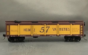 Athearn - Heinz - 40' Closed Pickle Car # 73 w/Kadees - Picture 1 of 6