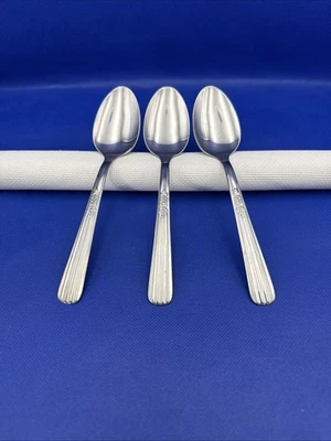 Oneida Thor FLUTED ROSE Stainless Soup Spoon USA Silverware Flatware Lot Of 3 - Image 1 of 4