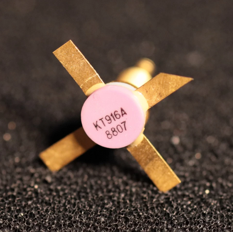 HF Leistungstransistor KT916A КТ916А KT610A КТ610А KT911A КТ911А KT934W КТ934В - Bild 1 von 4