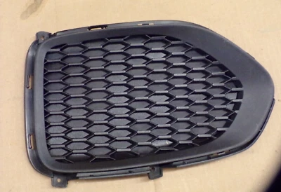 Moldagem de capa de para-choque dianteiro 2011 Kia Sorento (motorista) 2011-2013 - Imagem 1 de 2