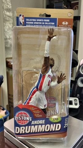 2014 Andre Drummond McFarlane Action Figure SPD NBA Series 25 NEW NIP f12 Cover