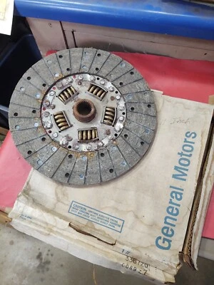 Embreagem NOS GM 70 71 72 73 74 CHEVY NOVA CHEVELLE CORVETTE CAMARO 350 402 454 HP - Imagem 1 de 4