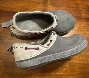 Crocs Womens Surrey Casual Comfort Slip On Clogs Gray Suede Shoes Size 10 - Picture 1 of 8