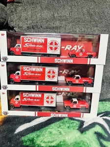M2 machines auto haulers release 68 Schwinn 73 square body new Release C10 - Picture 1 of 1