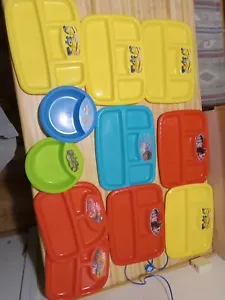 Platos y cuencos seccionados de plástico para niños de Star Wars y Disney 9 platos 2 cuencos - Imagen 1 de 12