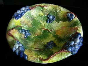 *Bassano* Frutero de cerámica pintado a mano plato redondo uvas relieve 32 cm - Imagen 1 de 5