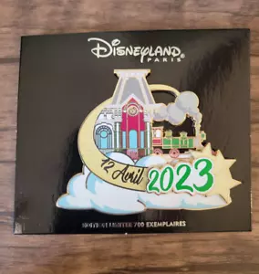 Pin Main Street Station Disney - 12 Avril 2023 / EL 700 Disneyland Paris DLP - Picture 1 of 3