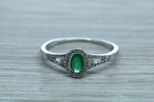 Zierlicher Ring mit Smaragd und Diamant Halo besetzt Gelbgold - Bild 1 von 9