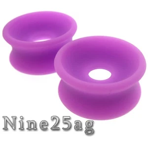 PAIR 5/8 INCH 16MM CONCAVE SOFT SILICONE TUNNELS PLUGS - Picture 1 of 1