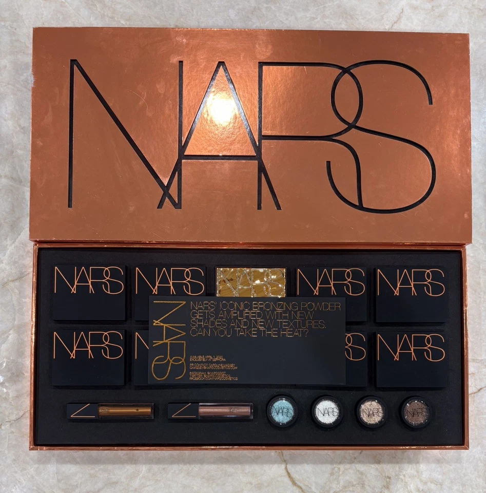 Caja de maquillaje masiva Nars Foto 1 de 4