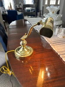 Vtg Underwriters Laboratories Brass Banker Desk Piano Adjustable Portable Lamp - Picture 1 of 10