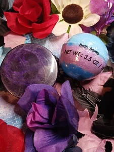 Loofah Lavender Soap & Bath Bomb Set - Picture 1 of 1