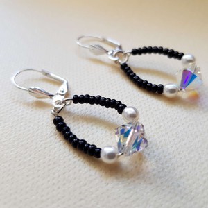 Handgefertigte Ohrringe NEU mit Glaswachsperlen und Swarovski® Elementen