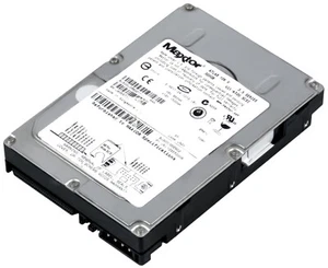 Hard Drive MAXTOR 8J300L0 300GB 10K 8MB U320 3.5'' - Picture 1 of 3