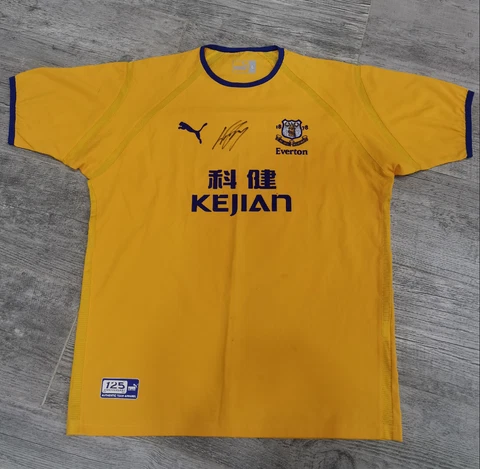 Signature All Everton 2003 Players Authentic T-Shirt from Puma Cover
