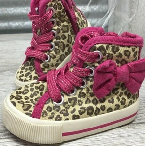 Osh Kosh Original Kinder Mädchen High-Top Chuck Leopardenmuster rosa Schleife Reißverschluss Größe 2C - Bild 1 von 9