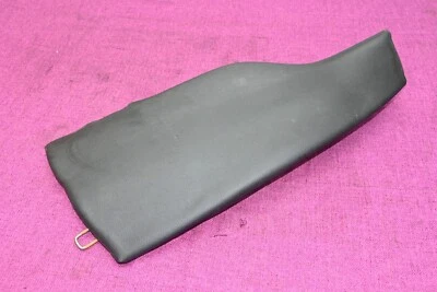 Черный оригинальный валик для заднего левого водительского сиденья BMW 2 серии M235i F22 14–21 годов выпуска 70k - Изображение 1 из 4