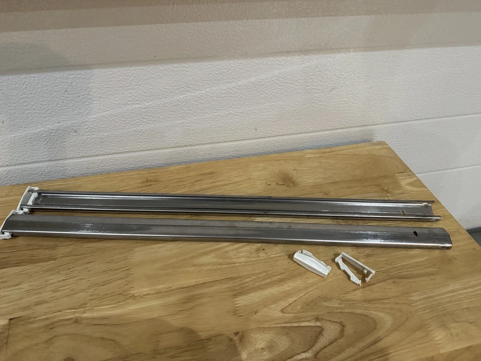 Rieles Soporte Lavavajillas Kenmore 154597801 Blanco Modelo 587.1614 Foto 1 de 1